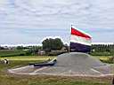 Deze twee kanonnen hadden een bereik van 10 km, dus bijna tot Edam. Als je je oren niet dicht had en er naast stond als het kanon werd afgeschoten was je voorgoed doof...